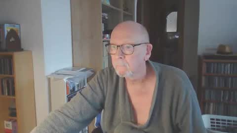  Papi  online show from 31, 10, 2025