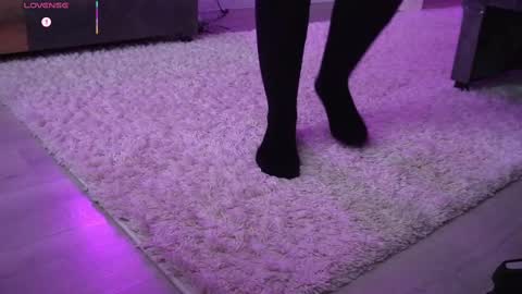 Monicano face online show from 11, 9, 2025