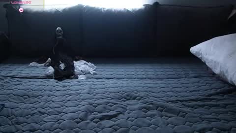 Monicano face online show from 1, 11, 2025