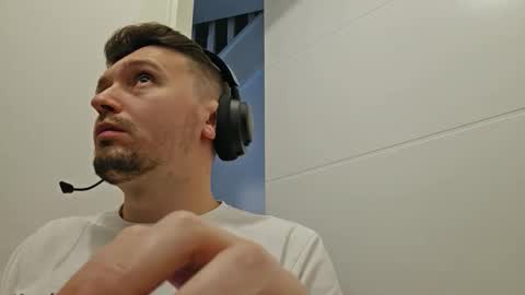 Snapshot of 8inchdude93 chatting on 13, 9, 2025 8inchdude93 online show from 13, 9, 2025