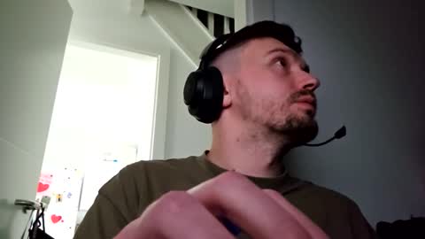 Snapshot of 8inchdude93 chatting on 6, 10, 2025 8inchdude93 online show from 6, 10, 2025