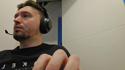 8inchdude93 online show from 16, 1, 2026