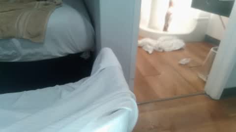 Selfsuckboi online show from 10, 4, 2026