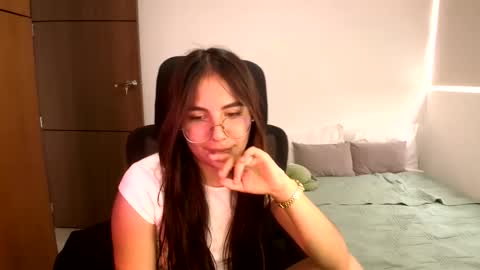 Snapshot of _abbyyyy_ chatting on 9, 6, 2026 abby 3 online show from 9, 6, 2026