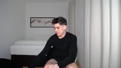 Snapshot of _aesthetic chatting on 15, 5, 2026 _aesthetic online show from 15, 5, 2026