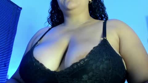Snapshot of _aithanaa_ chatting on 4, 5, 2026 _aithanaa_ online show from 4, 5, 2026