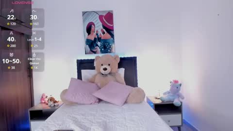 Snapshot of _alana_grey_ chatting on 6, 5, 2026 _alana_grey_ online show from 6, 5, 2026