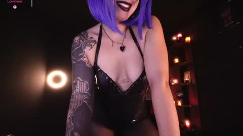 Miss Alice  My internet sucks these days see you soon online show from 19, 5, 2026