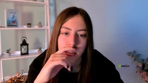 _alice_smith__ online show from 19, 10, 2025