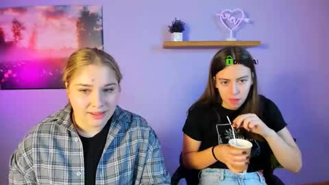 _alice_smith__ online show from 21, 10, 2025