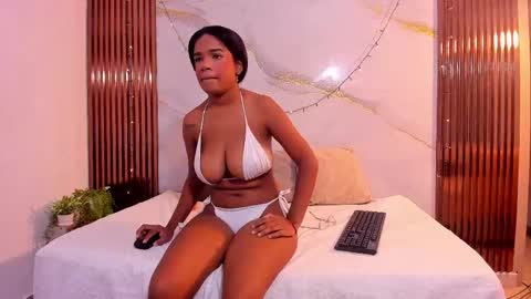 Snapshot of _anais_rose_ chatting on 6, 5, 2026 ANAIS online show from 6, 5, 2026