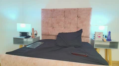 _andrewfalcon2 online show from 14, 1, 2025