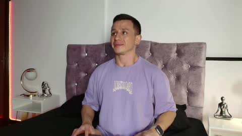 _andrewfalcon2 online show from 22, 1, 2025