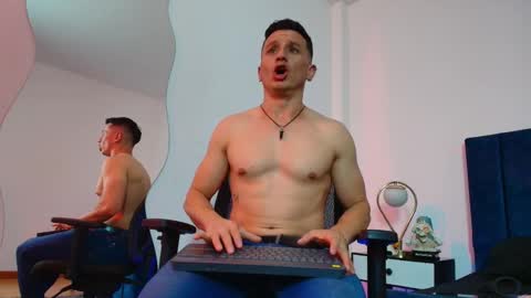 _andrewfalcon2 online show from 6, 10, 2025