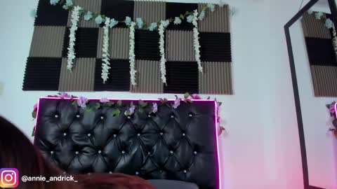 Snapshot of _annie_andrick_ chatting on 15, 4, 2026 Annie Andrick online show from 15, 4, 2026