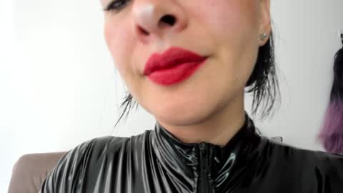 antonia online show from 26, 12, 2024