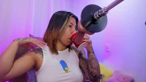 Snapshot of _antonella_dreams chatting on 2, 10, 2025 _antonella_dreams online show from 2, 10, 2025