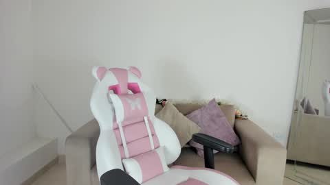    online show from 10, 1, 2025