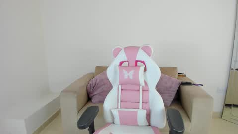    online show from 25, 2, 2025