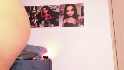 Snapshot of _ariana_lopez_ chatting on 7, 7, 2026 Ariana online show from 7, 7, 2026