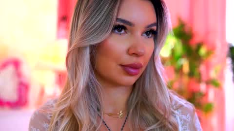 Snapshot of _arielle chatting on 11, 10, 2025 Arielle online show from 11, 10, 2025