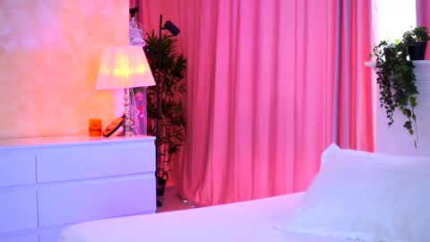 Snapshot of _arielle chatting on 5, 11, 2025 Arielle online show from 5, 11, 2025