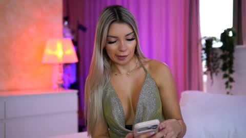 Snapshot of _arielle chatting on 3, 12, 2025 Arielle online show from 3, 12, 2025