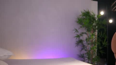 Snapshot of _arielle chatting on 9, 3, 2026 Arielle online show from 9, 3, 2026