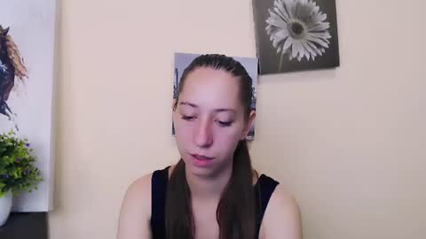 Snapshot of _astraia_ chatting on 25, 6, 2026 _astraia_ online show from 25, 6, 2026