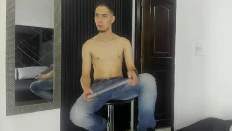 Snapshot of _axel_09 chatting on 19, 4, 2026 _axel_09 online show from 19, 4, 2026