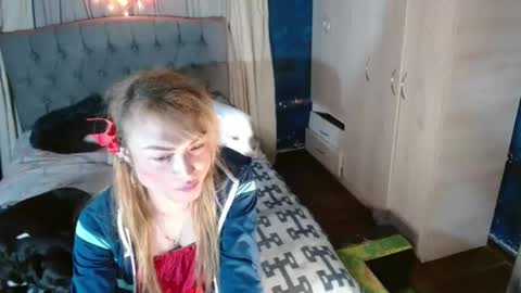 Snapshot of _azalea_65 chatting on 12, 9, 2025 _azalea_65 online show from 12, 9, 2025