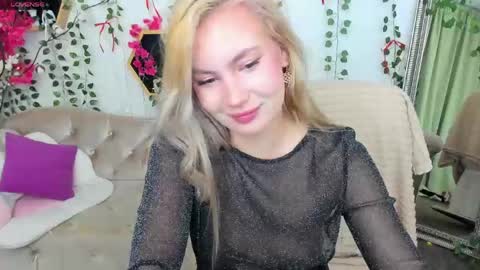 Snapshot of _bellaclark chatting on 1, 5, 2026 Bella online show from 1, 5, 2026