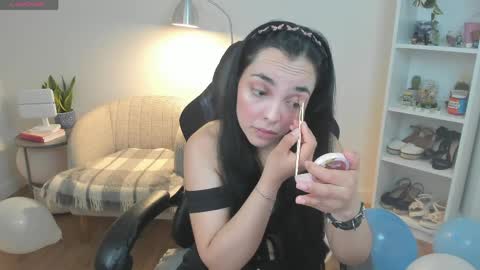 Snapshot of _bellaevans_ chatting on 9, 4, 2026 Bella Evans online show from 9, 4, 2026