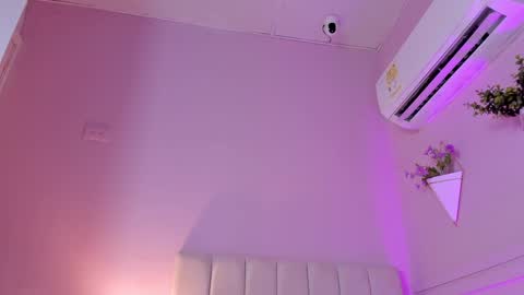 Hi guys i am Bianca  online show from 4, 12, 2024