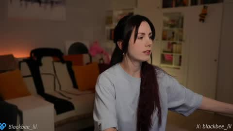 Snapshot of _blackbee_ chatting on 26, 5, 2026 Lili online show from 26, 5, 2026