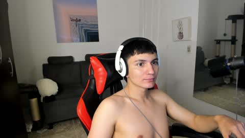 Snapshot of _blakee chatting on 20, 12, 2024 B L A K E online show from 20, 12, 2024