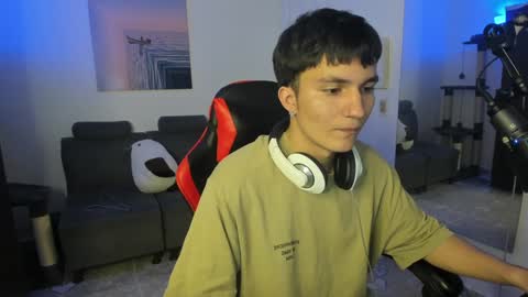 Snapshot of _blakee chatting on 8, 1, 2025 B L A K E online show from 8, 1, 2025