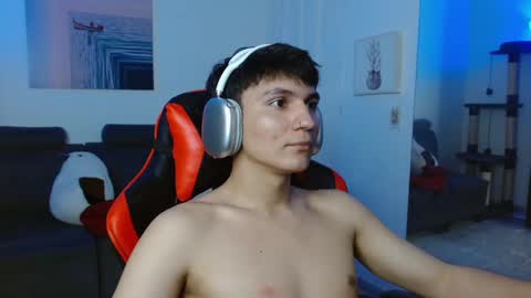 Snapshot of _blakee chatting on 4, 2, 2025 B L A K E online show from 4, 2, 2025