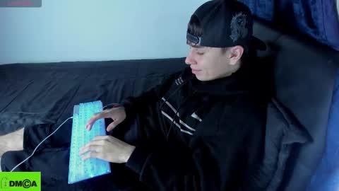 Snapshot of _broken_47 chatting on 18, 1, 2026 FELIPE CAMACHO dont forget to support me with a little hand up online show from 18, 1, 2026