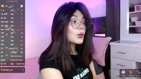   online show from 22, 10, 2025