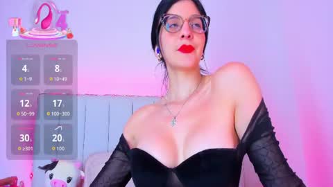 Snapshot of _caro_lyne_ chatting on 18, 6, 2026 Carolina online show from 18, 6, 2026