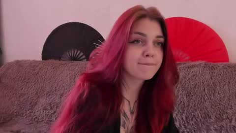 Caroline online show from 13, 7, 2026