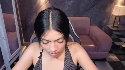Snapshot of _charlottee_b chatting on 4, 6, 2026 _charlottee_b online show from 4, 6, 2026