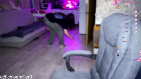 _chloe_miller_ online show from 3, 2, 2025