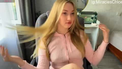 Snapshot of _chloe_miller_ chatting on 7, 7, 2026 _chloe_miller_ online show from 7, 7, 2026