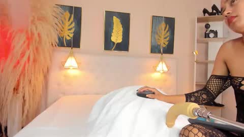 _cinnamon_star online show from 28, 2, 2026