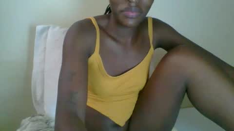 Snapshot of _clara01 chatting on 11, 11, 2025 clara online show from 11, 11, 2025