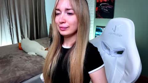 _crystal_moon_1 online show from 13, 2, 2026