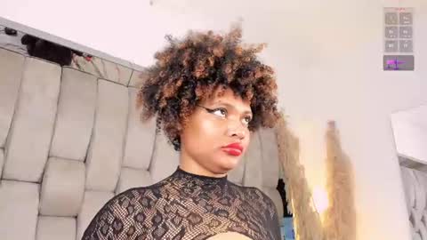 Snapshot of _curly_girl_ chatting on 21, 6, 2026 online show from 21, 6, 2026