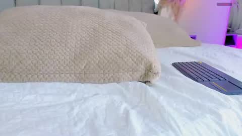 Snapshot of _curly_girl_ chatting on 9, 7, 2026 online show from 9, 7, 2026